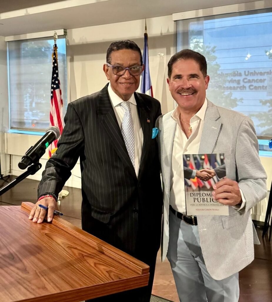Embajador Néstor Cerón Suero presenta su libro Diplomacia Pública para la República Dominicana en Nueva York y Washington Néstor Cerón Suero